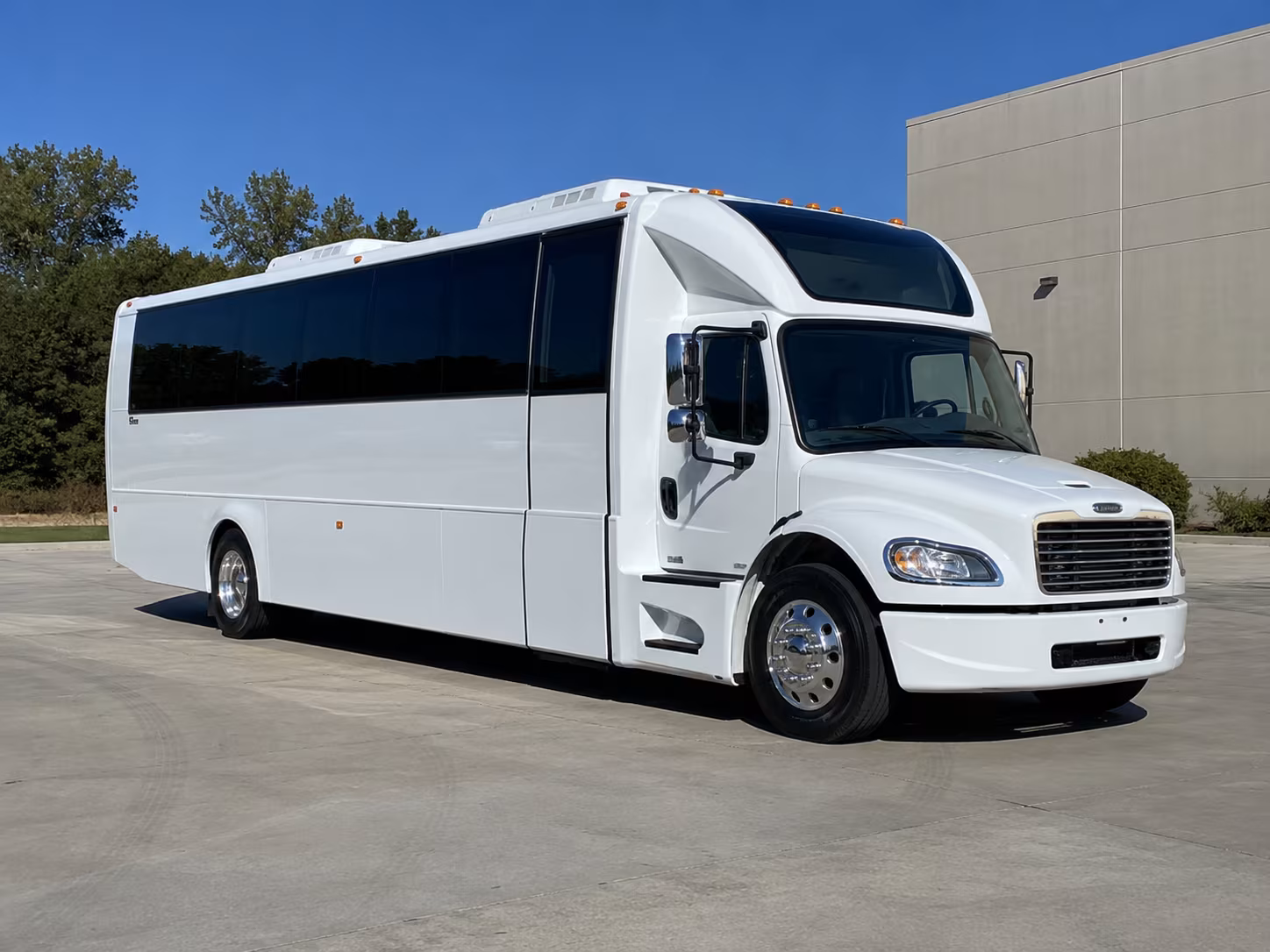 long beach 28 passenger party bus